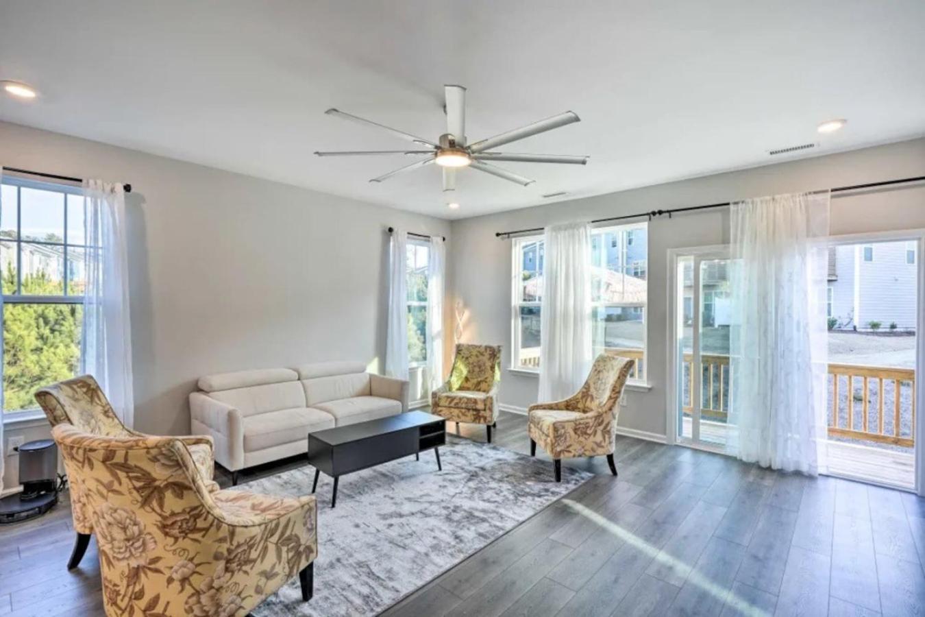 The Villas Buckingham 10 Mins To Rdu Airport Duke Downtown Durham Bagian luar foto