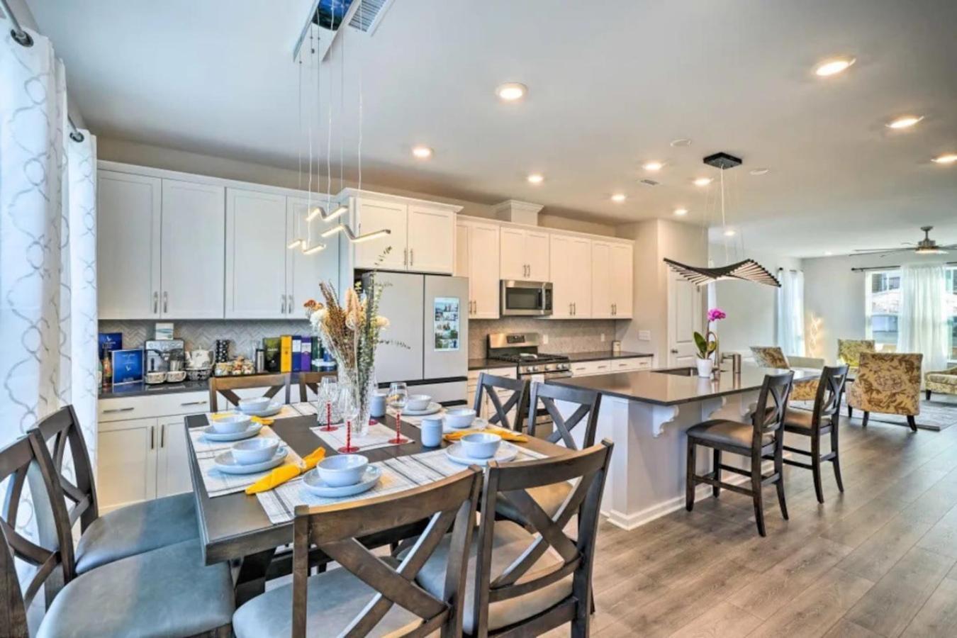 The Villas Buckingham 10 Mins To Rdu Airport Duke Downtown Durham Bagian luar foto