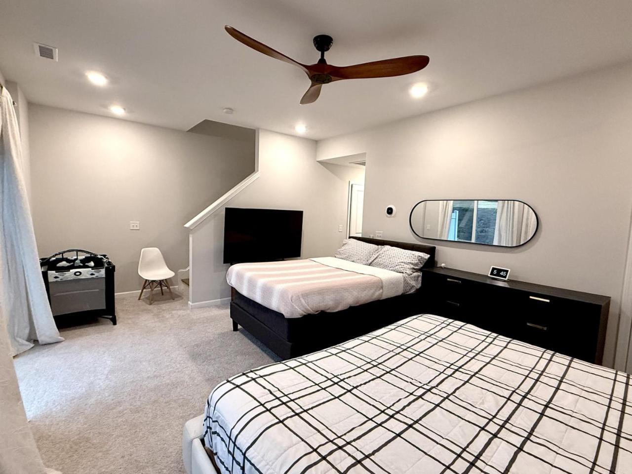 The Villas Buckingham 10 Mins To Rdu Airport Duke Downtown Durham Bagian luar foto