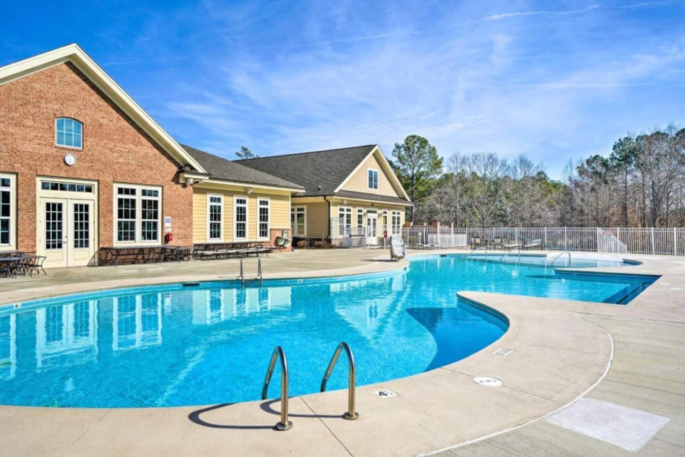 The Villas Buckingham 10 Mins To Rdu Airport Duke Downtown Durham Bagian luar foto