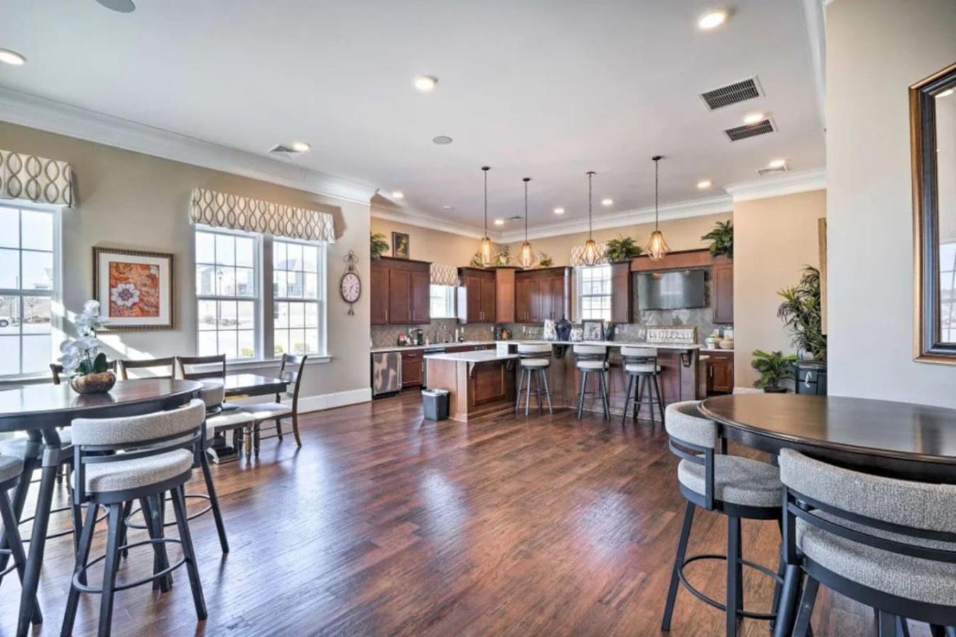 The Villas Buckingham 10 Mins To Rdu Airport Duke Downtown Durham Bagian luar foto