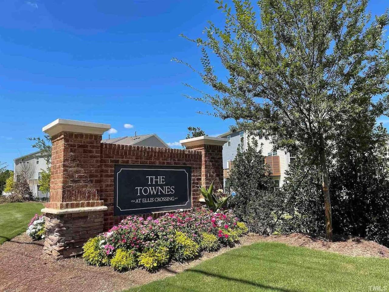 The Villas Buckingham 10 Mins To Rdu Airport Duke Downtown Durham Bagian luar foto