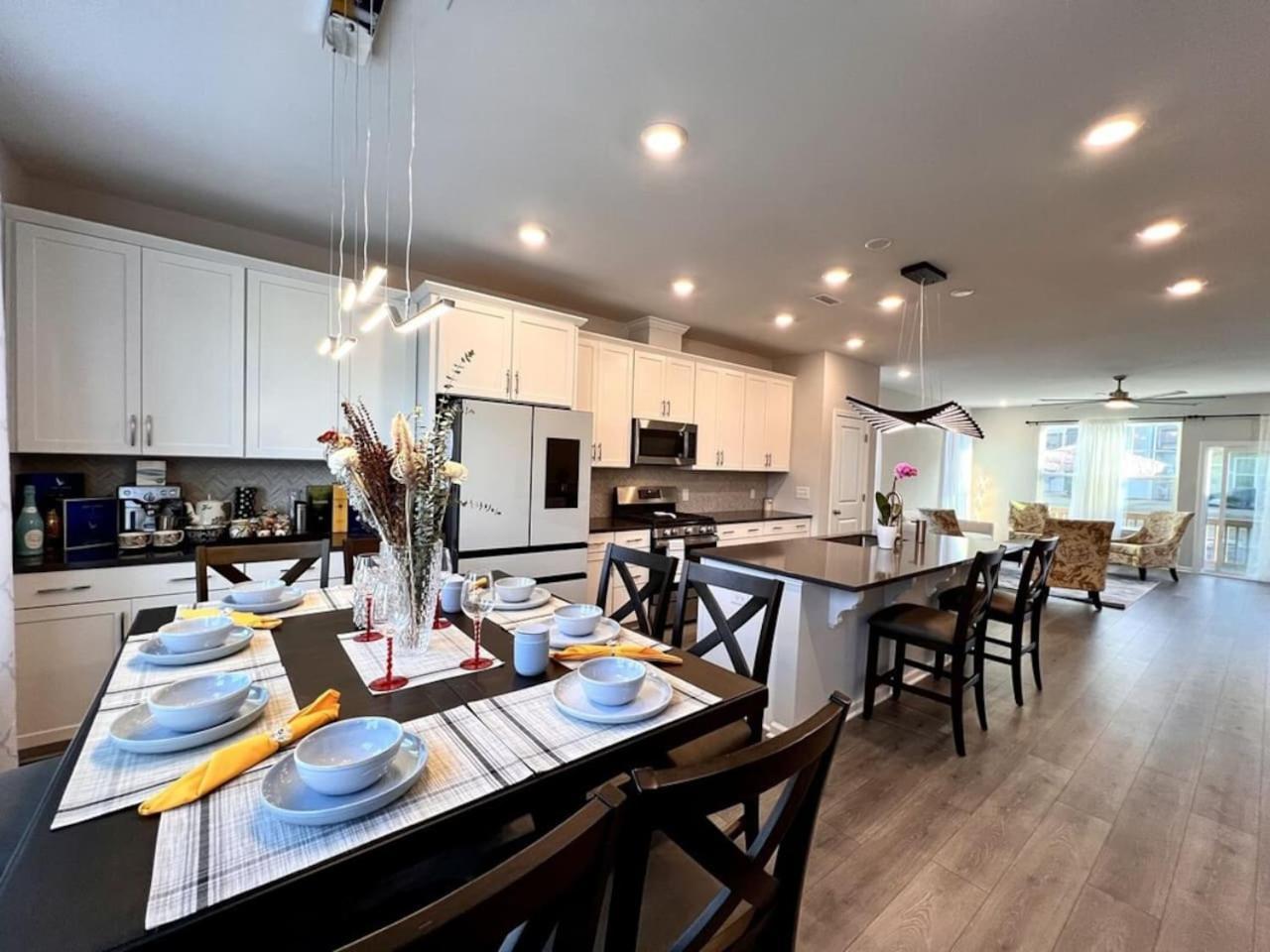 The Villas Buckingham 10 Mins To Rdu Airport Duke Downtown Durham Bagian luar foto