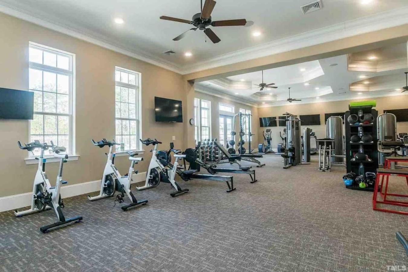 The Villas Buckingham 10 Mins To Rdu Airport Duke Downtown Durham Bagian luar foto